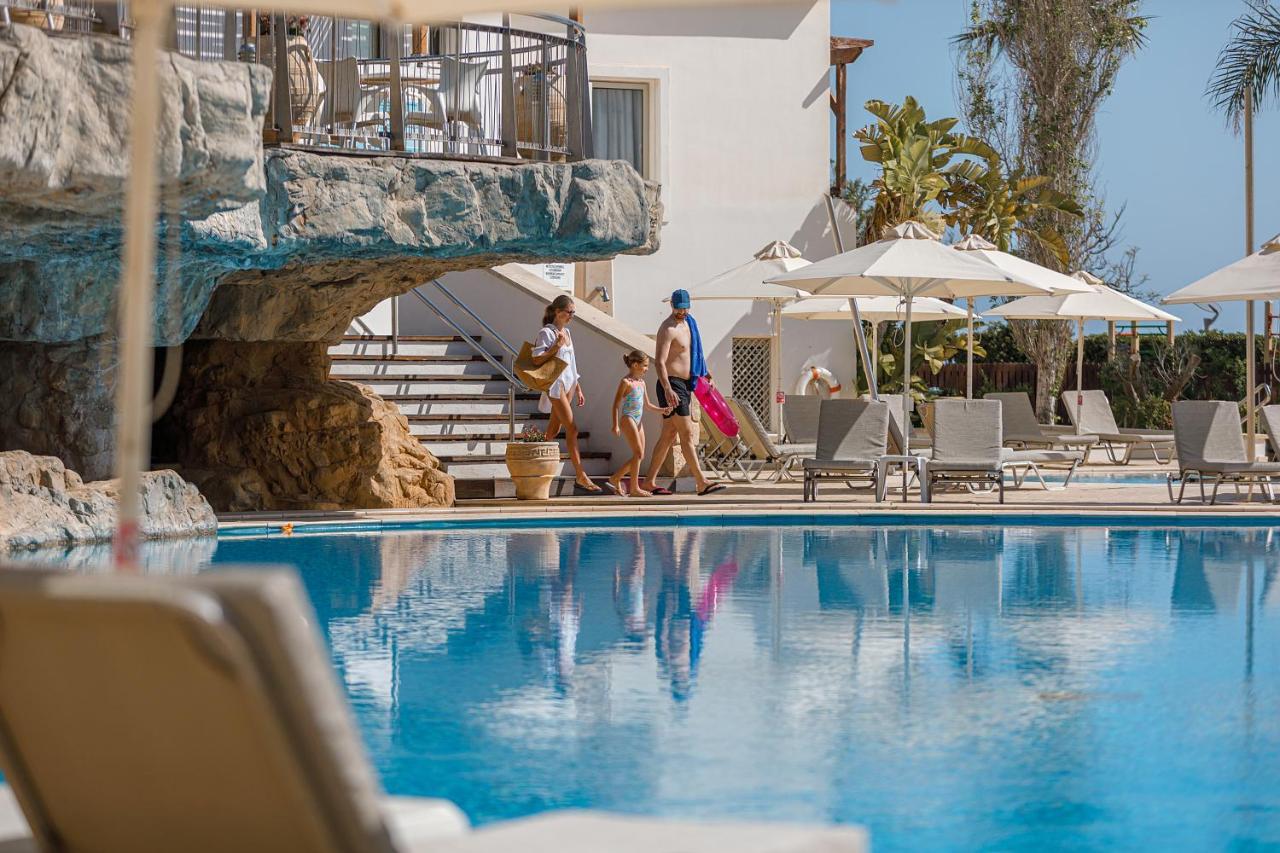 Louis Althea Beach Protarász Kültér fotó